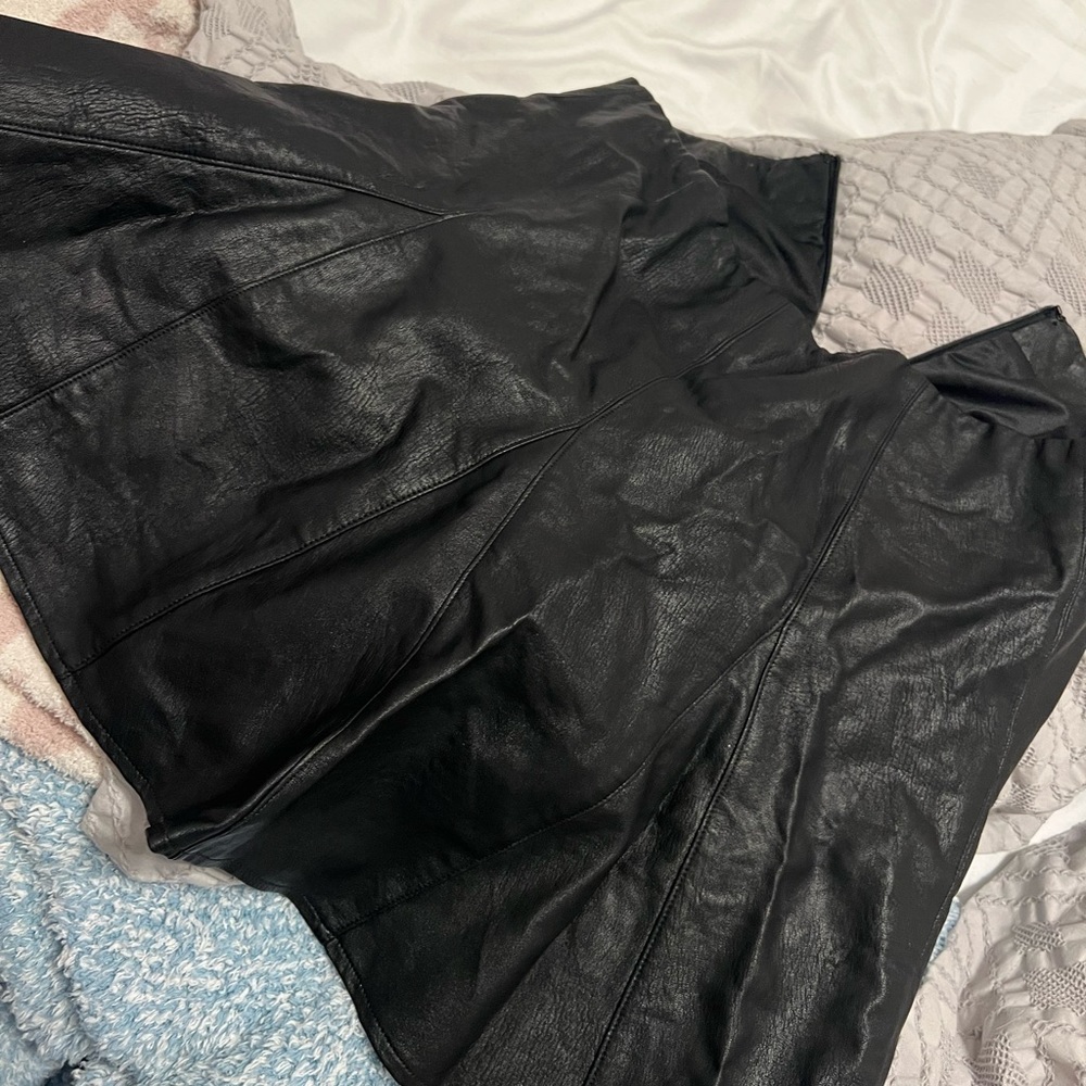 Very J Faux leather skirt Large